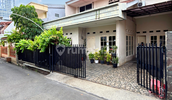 A Step to Soepomo Raya, Ready-to-Live Home in West Tebet (L 13 X W 13.7)