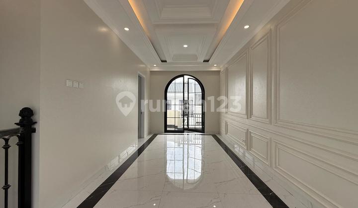 Classic American 3-Story House Ready for Occupancy in South Jakarta 2