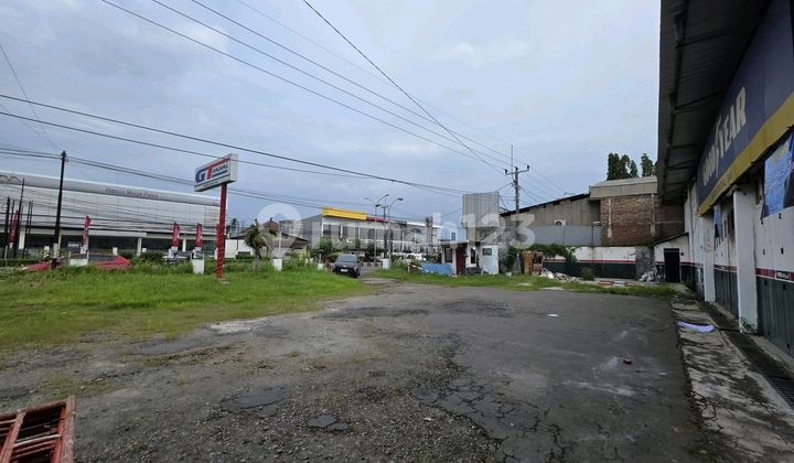 Ruang Usaha Cocok untuk Showroom