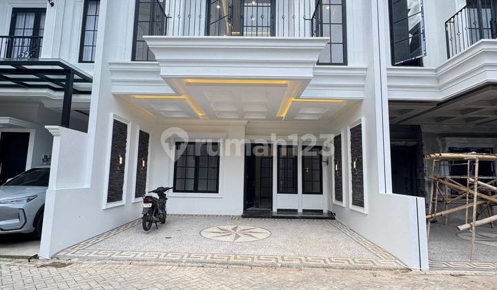 Ready-to-Occupy House in Jagakarsa, South Jakarta