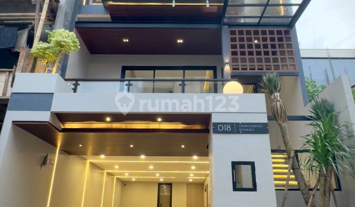 Jagakarsa South Jakarta Ready-to-Occupy House