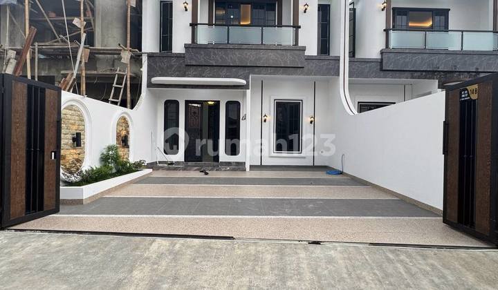 2-Story House Near Cilandak KKO Area - Ragunan