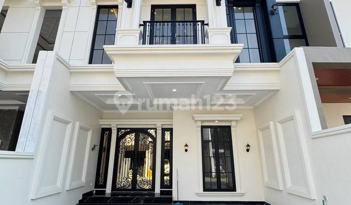 Rumah Townhouse Di Jagakarsa Jakarta Selatan Akses Jalan Raya