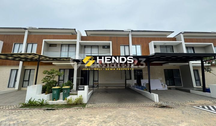 For Sale Lavish 2-Story House Ready to Occupy in Batam Centre