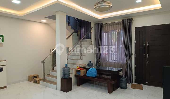 Rumah 3 Lantai Oceanic Bliss Cluster Modern Batam Centre, Batam