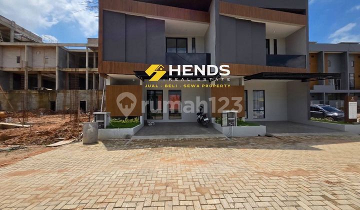 For Sale Meta Harmoni 2-Story House in Bengkong.