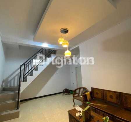 ******** 2 Lantai Lokasi Strategis di Jimbaran 2