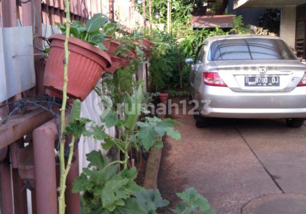 Rumah Rangka Baja Hoek Bagus Semi Furnished SHM di Taman Aries. 15829