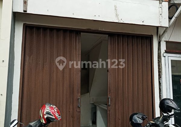 Rumah Tinggal 3Lt Model Ruko, LT 1 Plong , Lok. Strategis di Taman Sari. 15943 2