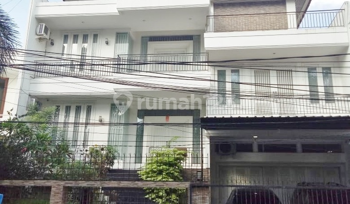 Rumah dlm komp. Elit garasi 4 mbl, dkt akses Tol di Sunter. 20642