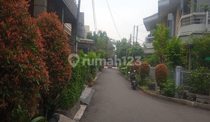 Jual Rumah Bagus Lingkungan Asri Tanah Luas, 4Kt di Taman Aries, Jakbar. 15429 2