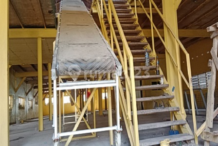 2-story warehouse suitable for containers, strategically located and easily accessible in Ancol. 20724 2-story warehouse suitable for containers, strategically located and easily accessible in Ancol. 20724