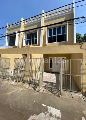 Rumah Gress Jln Lbr 1.5 Mbl, 3Lt, Akses Mudah di Duri Kepa. 20740