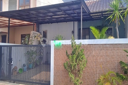 Rumah 2Kt Tanah Luas Dalam Komplek Mudah Diakses di Tmn Aries.16223