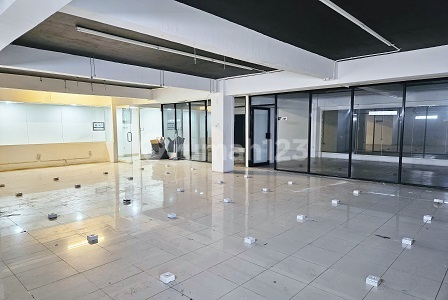 Staggered Shophouse in Commercial Zone CCK for Restaurant, Cafe, Office in Kebon Jeruk. 16233