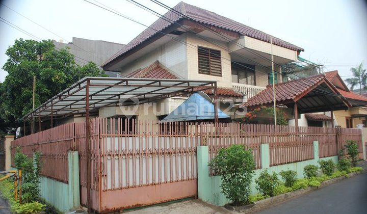 Good Semi Furnished Steel Frame House with SHM in Taman Aries. 15829 Good Semi Furnished Steel Frame House with SHM in Taman Aries. 15829