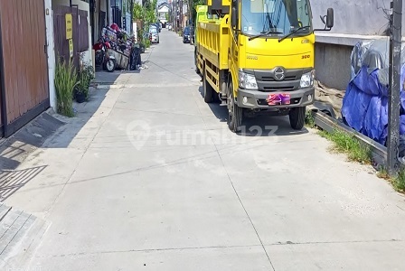 Brand new house on a wide street, several units available in Tanjung Duren. 16213 2