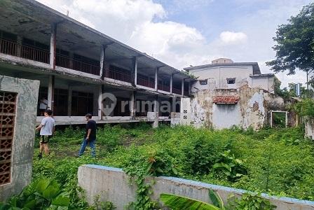 Gedung 2lt super strategis di Jl. Gajah Mada, cck utk ktr logistik,sekolah dll. 20729
