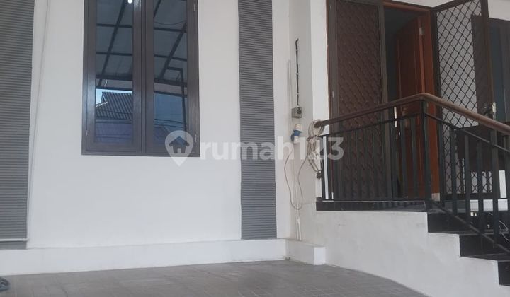 Dijual/Disewakan Cepat Rumah Rapi 2 Lantai di Pulomas. Lokasi Strategis 1