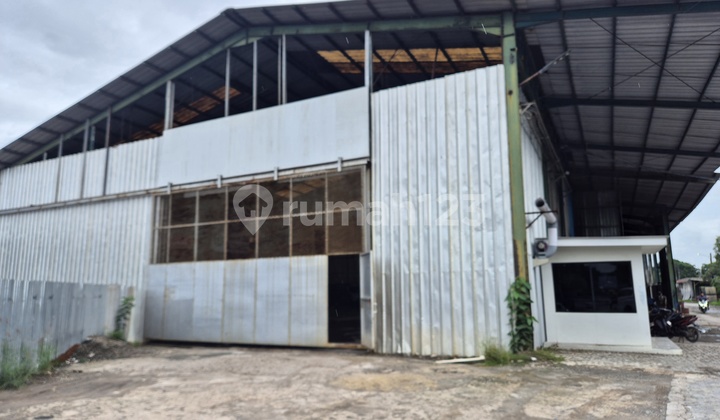 Disewakan Gudang Seluas 2000M2 di Tipar Cakung. bisa Akses Kontainer 40Ft. Bebas Pungli. Disewakan Gudang Seluas 2000M2 di Tipar Cakung. bisa Akses Kontainer 40Ft. Bebas Pungli.