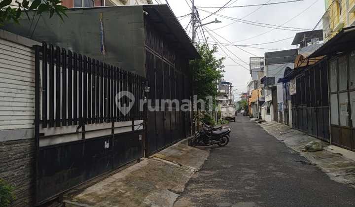 For Sale/ Quick Rent Neat Unfurnished 4-Story House with 1 Basement (50M2 Secret Room) 2