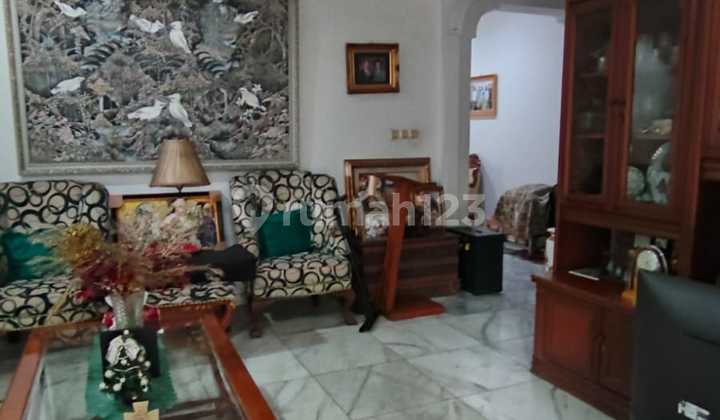 For Sale: Neat and Serene 2-Story House in Pulomas. Spacious Yard. 2