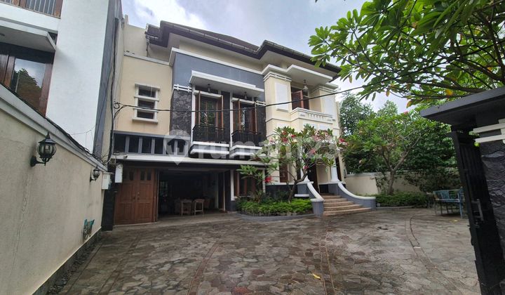 Jual Rumah Klasik Modern Minimalis Rumah Bagus di Menteng SHM