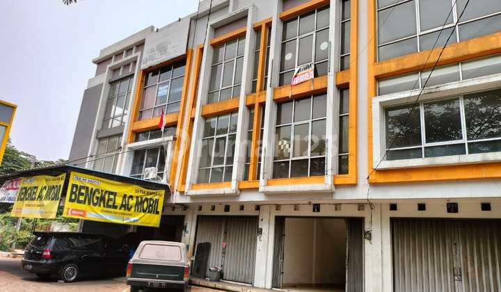 For Rent Strategic 3-Story Shop House - Dirjen Perkebunan Shop House, Palem Semi 1