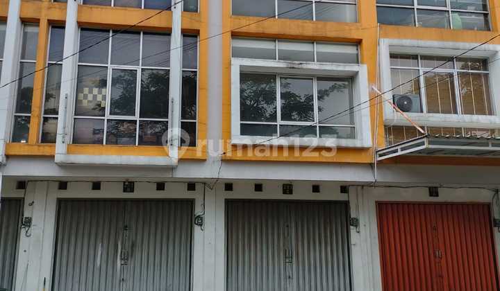 Dijual Ruko Strategis 3 Lt di Palmsemi Tangerang Dijual Ruko Strategis 3 Lt di Palmsemi Tangerang