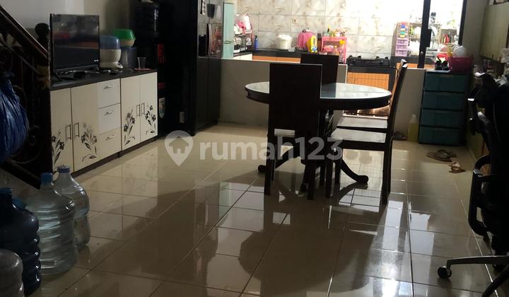 Rumah Taman Surya 5 : 7x20 Depan Taman Rumah Taman Surya 5 : 7x20 Depan Taman