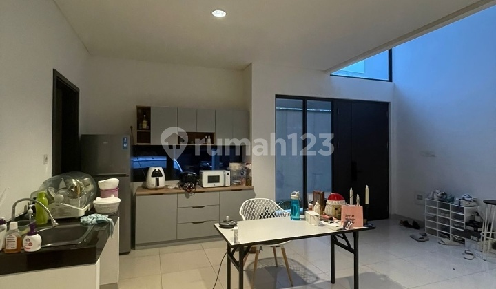 Disewa Rumah Di Wisteria Cakung Jakarta Timur, 9x16 2 Lantai + Attic4br +1ac 7 Unit Udah Dipasang Kaca Film 2