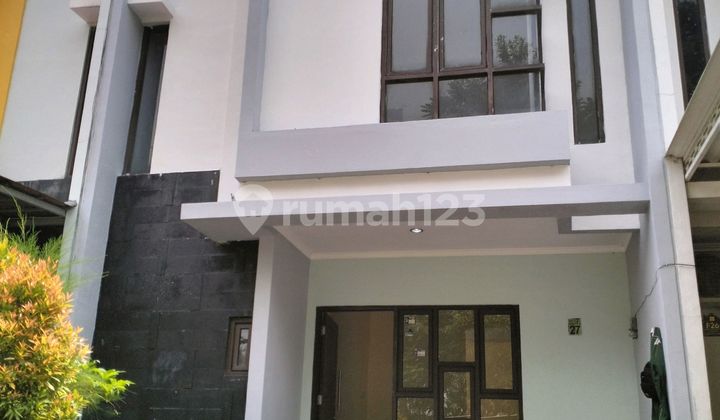 Disewakan Rumah 2lantai Di Metland Menteng Jakarta Timur,2kamar Tidur, 2kamar Mandi, Bebas Banjir, Lokasi Strategis