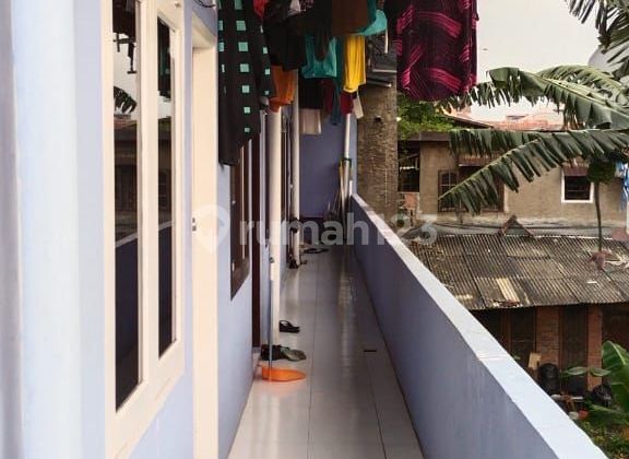 For Sale 2-Story Boarding House 12 Rooms Strategic Area Near Jatinegara Station East Jakarta 2