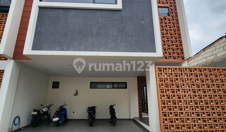 Beautiful Scandinavian Ready-to-Live House, Jagakarsa, South Jakarta