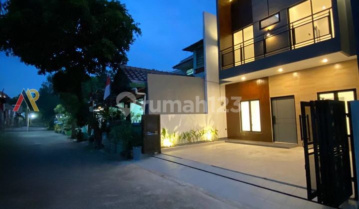 Rumah Siap Huni Dalam Komplek Di Mampang Kecamatan Pncoran Mas Depok