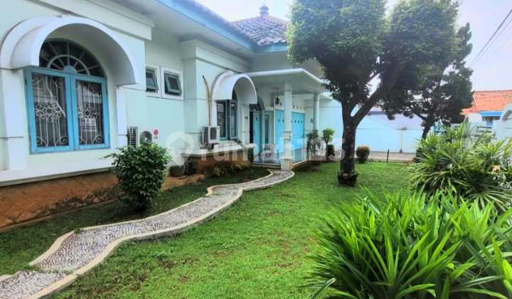 Sell Cheap Luxury House Land Calculation Safe and Comfortable Environment Pondok Kelapa East Jakarta 2