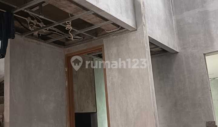 Rumah Cantik On Perogres Dalam Komplek yang Aman dan Nyaman Pondok Bambu Duren Sawit Jak Tim 2