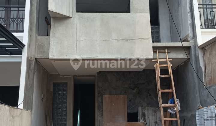 Rumah Cantik On Perogres Dalam Komplek yang Aman dan Nyaman Pondok Bambu Duren Sawit Jak Tim