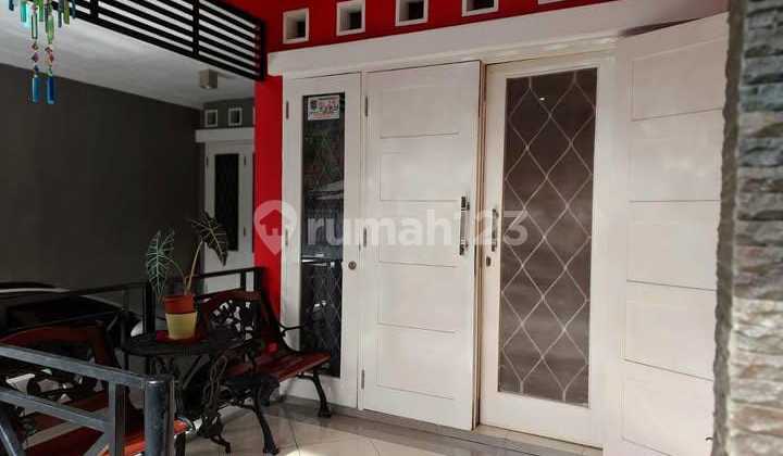 Beautiful and Well-Maintained House in a Complex. 2 Km from the Toll Gate and 1 Km to Living Plaza Cinere. 2