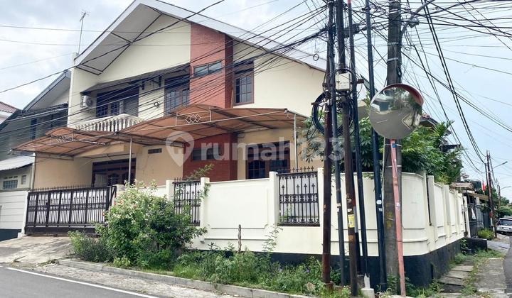 Rumah Cantik Hook di Jalan Utama Kavling Dki Pondok Kelapa Jakarta Timur