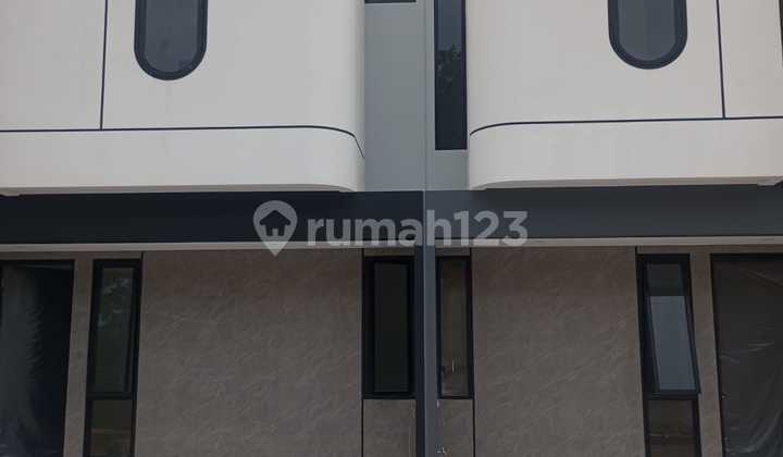 Rumh Siap Huni Hanya 5 Unit di Cibubur Kcm Ciracas Jakarta Timur