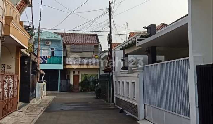 Rumah Cntik 1,5 Lantai Di Utan Kayu Matraman Jakarta Timur 2
