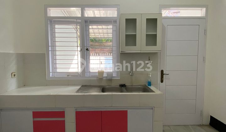Rumah Cantik Siap Huni Dlam Komplek Duku Kramat Jati Jakarta Timur 2