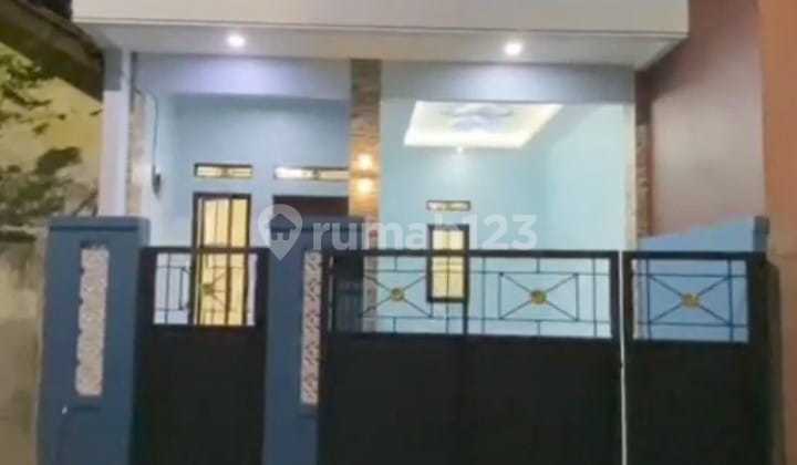 Rumah Cantik Siap Huni Non Komplek Dekat Dengan Jalan Raya.banyak Akses Publik.duren Sawit Jak Tim