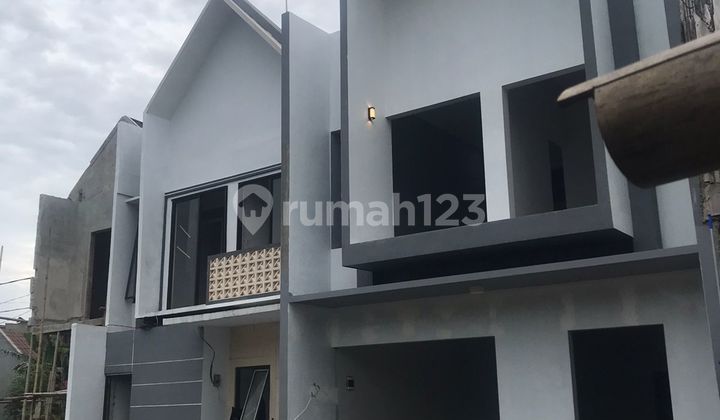 Rumah Dalam Cluster Siap Huni Hanya 4 Unit.lubang Buaya Cipayung Jakarta Timur 1
