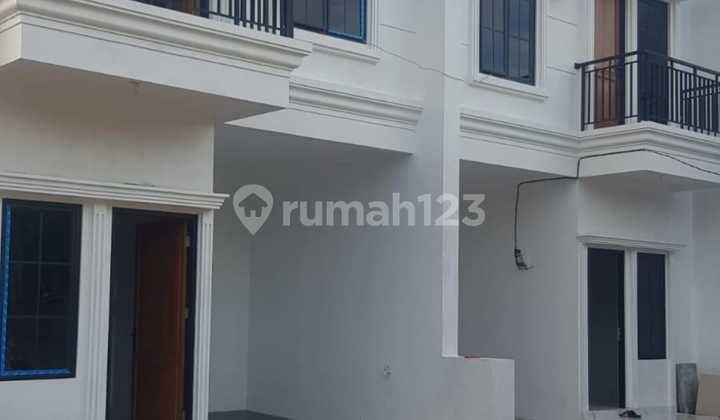 Ready House in the Aerican Classic Cluster, Only 8 Units in Cipayung, East Jakarta