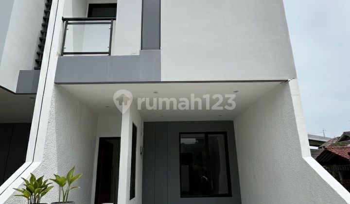Rumah Siap Huni 2 Lantai Lingkungan Aman dan Nyaman Galaxy Bekasi Rumah Siap Huni 2 Lantai Lingkungan Aman dan Nyaman Galaxy Bekasi
