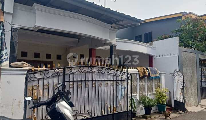 Jual Cepat Rumah Dengan Tanah Luas Dalam Lingkungan Yang Rapi,aman Dan Nyaman Dekat Dgn Beberapa Transpotasi Umum Duren Sawit Jak Tim Jual Cepat Rumah Dengan Tanah Luas Dalam Lingkungan Yang Rapi,aman Dan Nyaman Dekat Dgn Beberapa Transpotasi Umum Duren Sawit Jak Tim