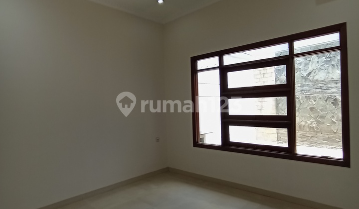 Jual Rumah Istimewa Sangat Istimewa Siap Huni Di Singgana Pradana di Komplek Singgasana Pradana, Jl. Darma Kusuma No. 16, Mekar Wangi, Bojongloa Kidul, Kota Bandung, Jawa Barat, Indonesia, 45465, Singgasana 2