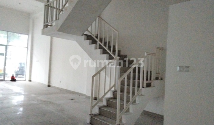 For Sale 4-Story Shophouse Ready to Use in a Busy & Strategic Area on Main Road in Citra Raya, Jl. Citra Raya Utama Barat, Cikupa, Cikupa, Tangerang, Banten, Indonesia, 15710, Tangerang City 2